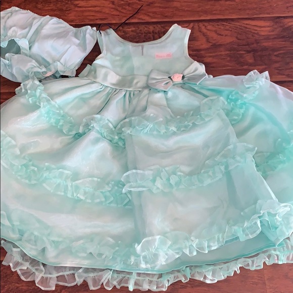 Nannette Other - 18mo mint green Nannette ruffle dress.
